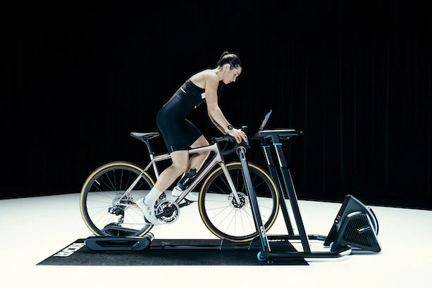 wahoo KICKR ROLLR SMART TRAINER w/SINGLE-SIDED POWRLINK PEDAL - Image 3